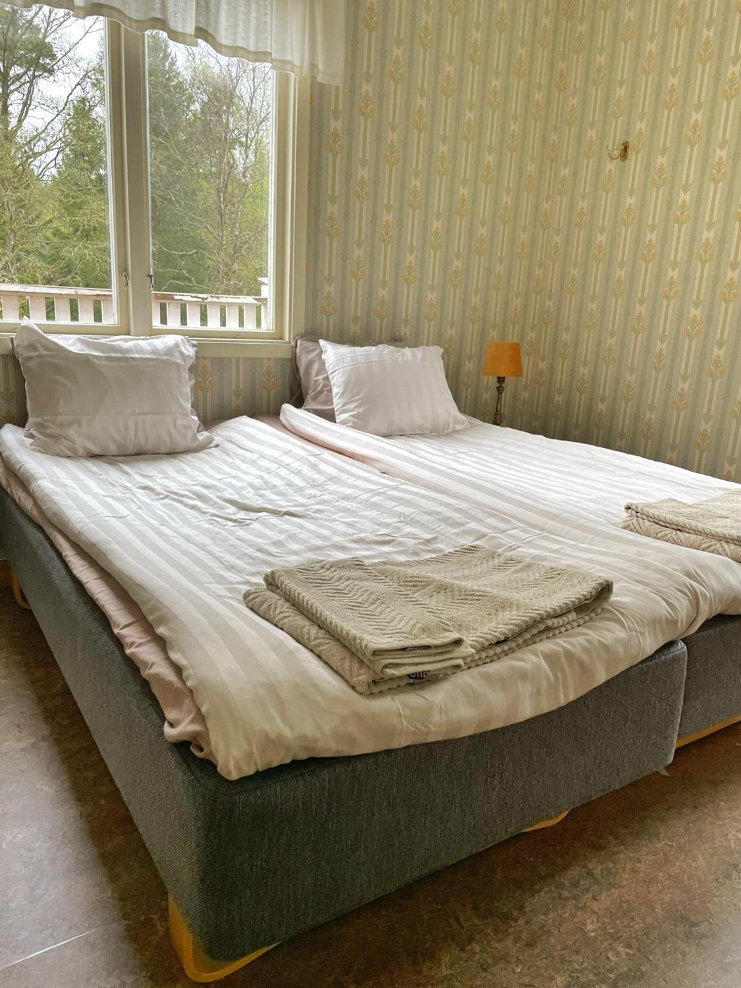 Bed and Breakfast Viktors Affaershus Atran Exteriér fotografie